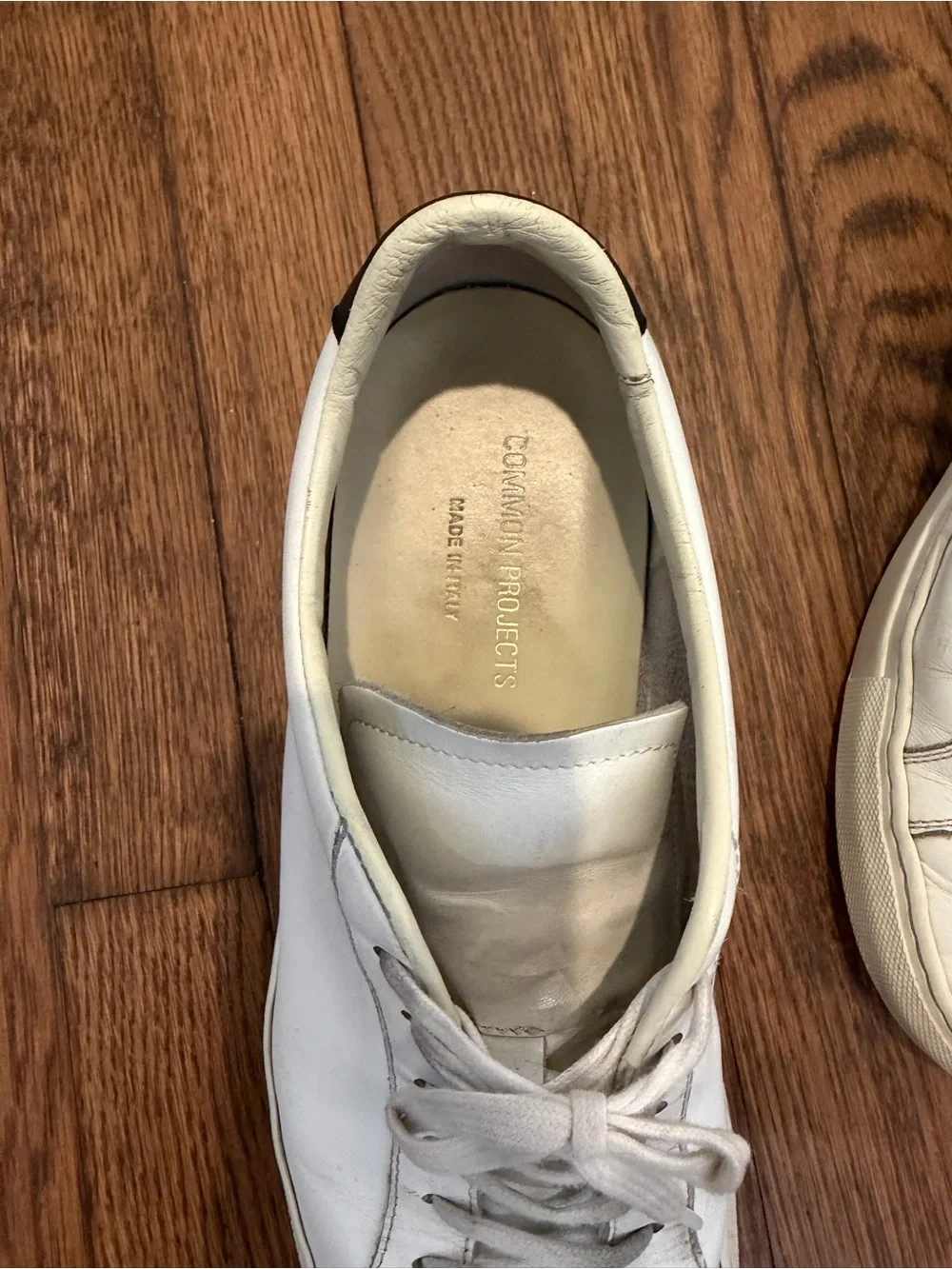 Common Projects White Leather Low-Top Sneakers with Black Heel Tab
